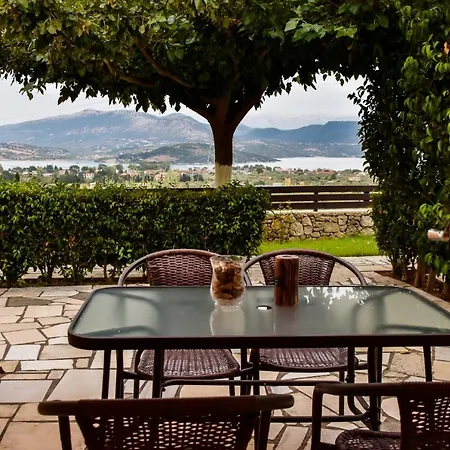 Athina Apartament *