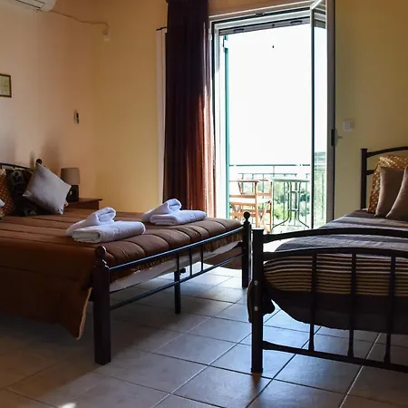Athina Apartament *