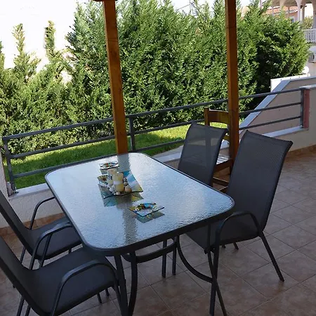 Athina Apartament *